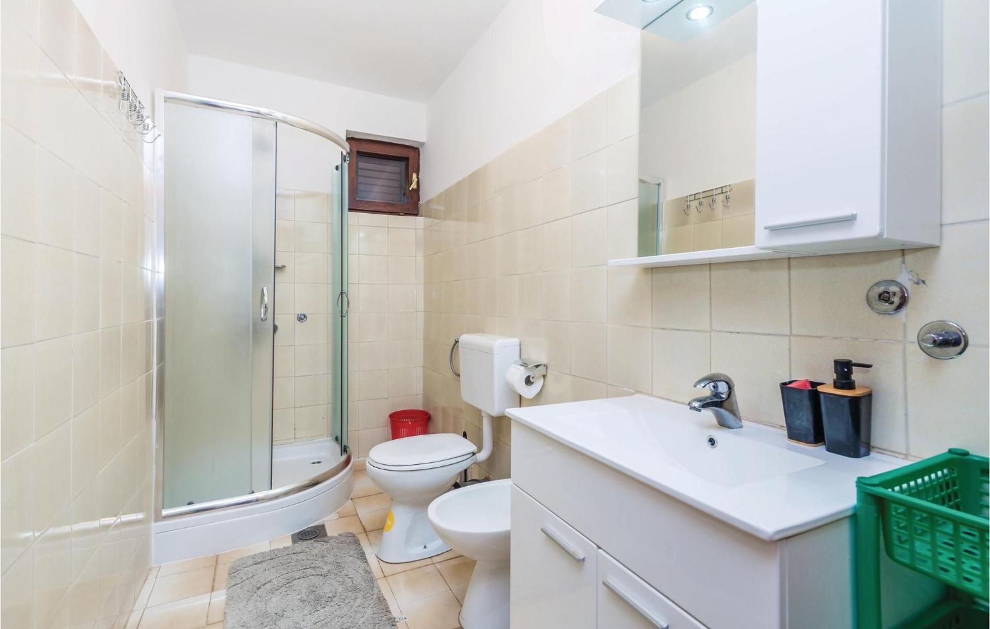 Stunning Apartment In Barbat-Rab With Wifi Barbat na Rabu Bagian luar foto