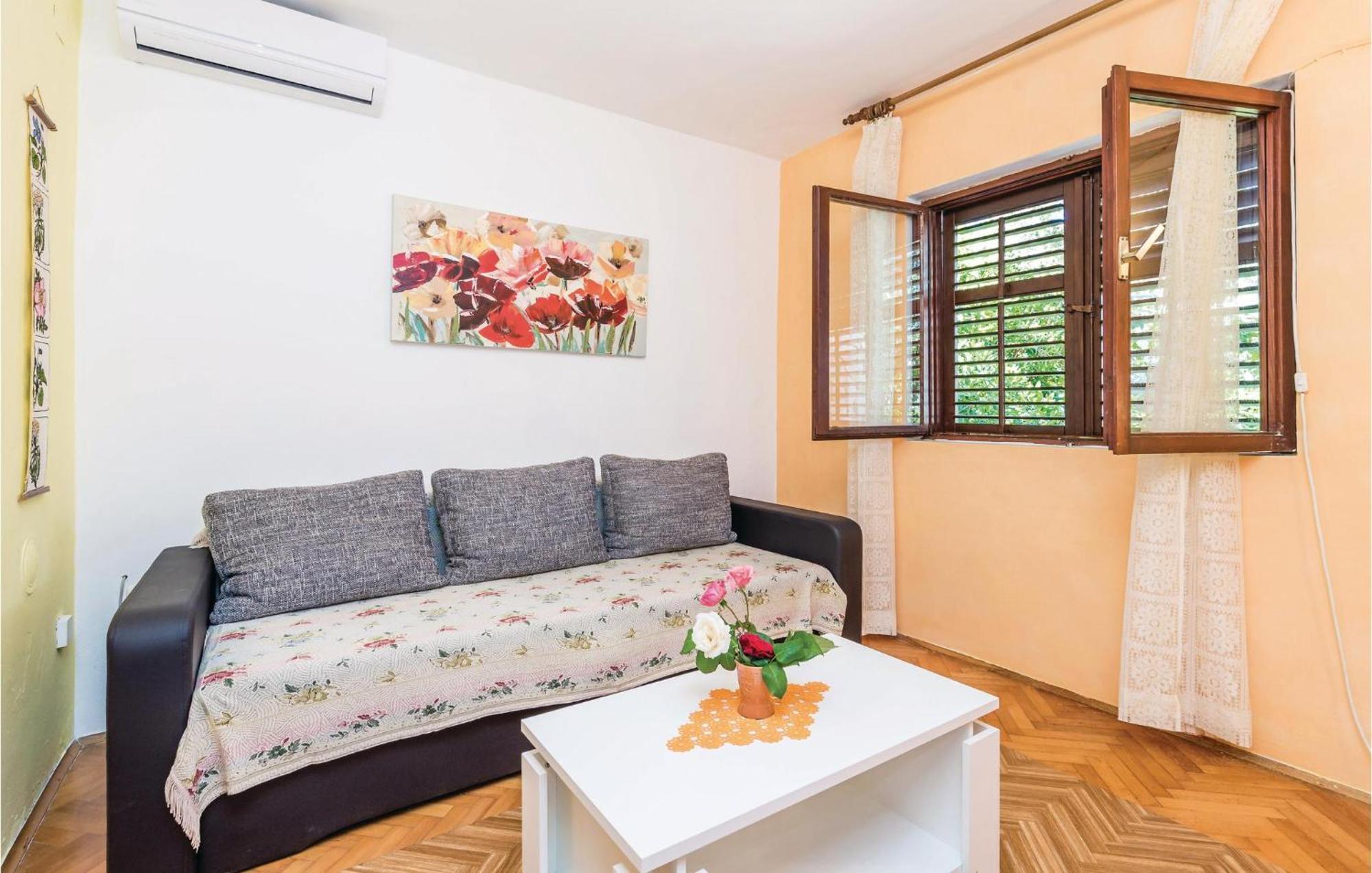 Stunning Apartment In Barbat-Rab With Wifi Barbat na Rabu Bagian luar foto